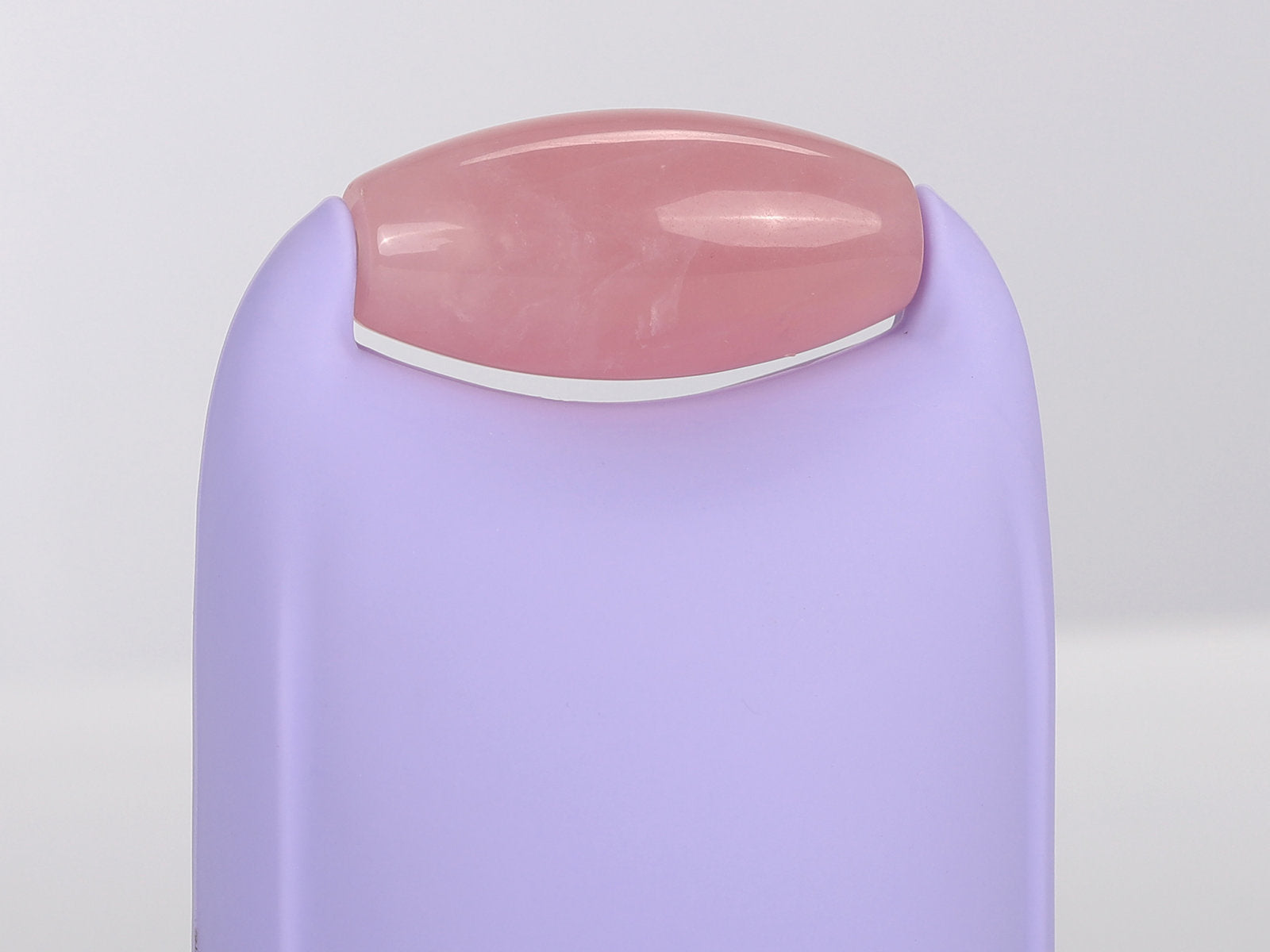 habys-eis-gesichtsmassageger-t-ice-roller-lila-mit-quarzroller-aus-silikon image 3